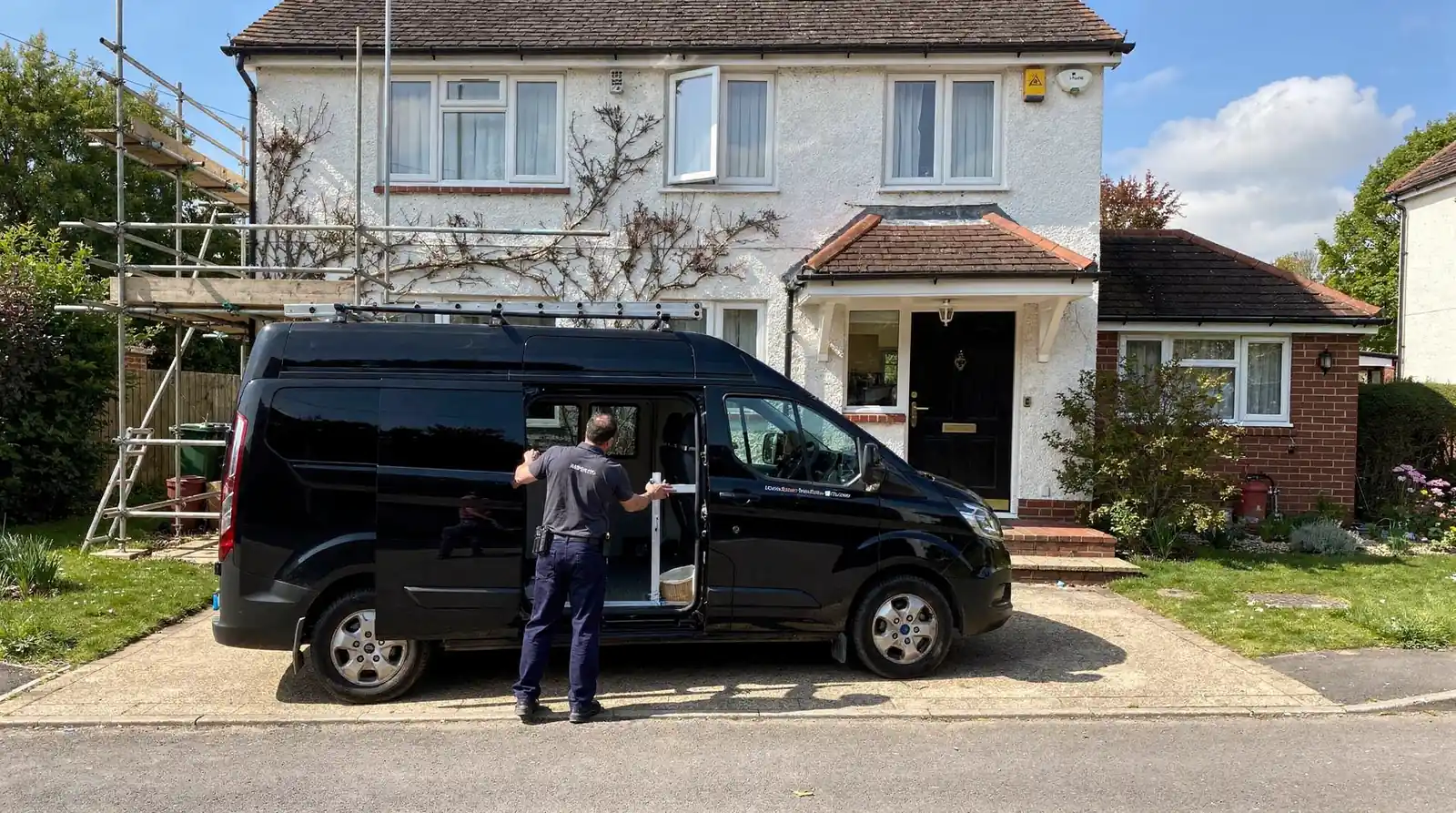 Sussex Glazing Solutions repairs and replaces hinges, handles, and locks without altering the existing frame