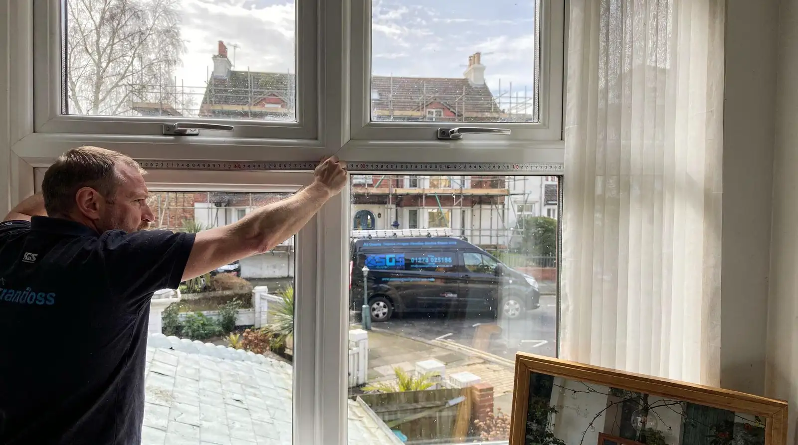 Homeowners don't always need to buy new windows; replacing just the panes is often sufficient